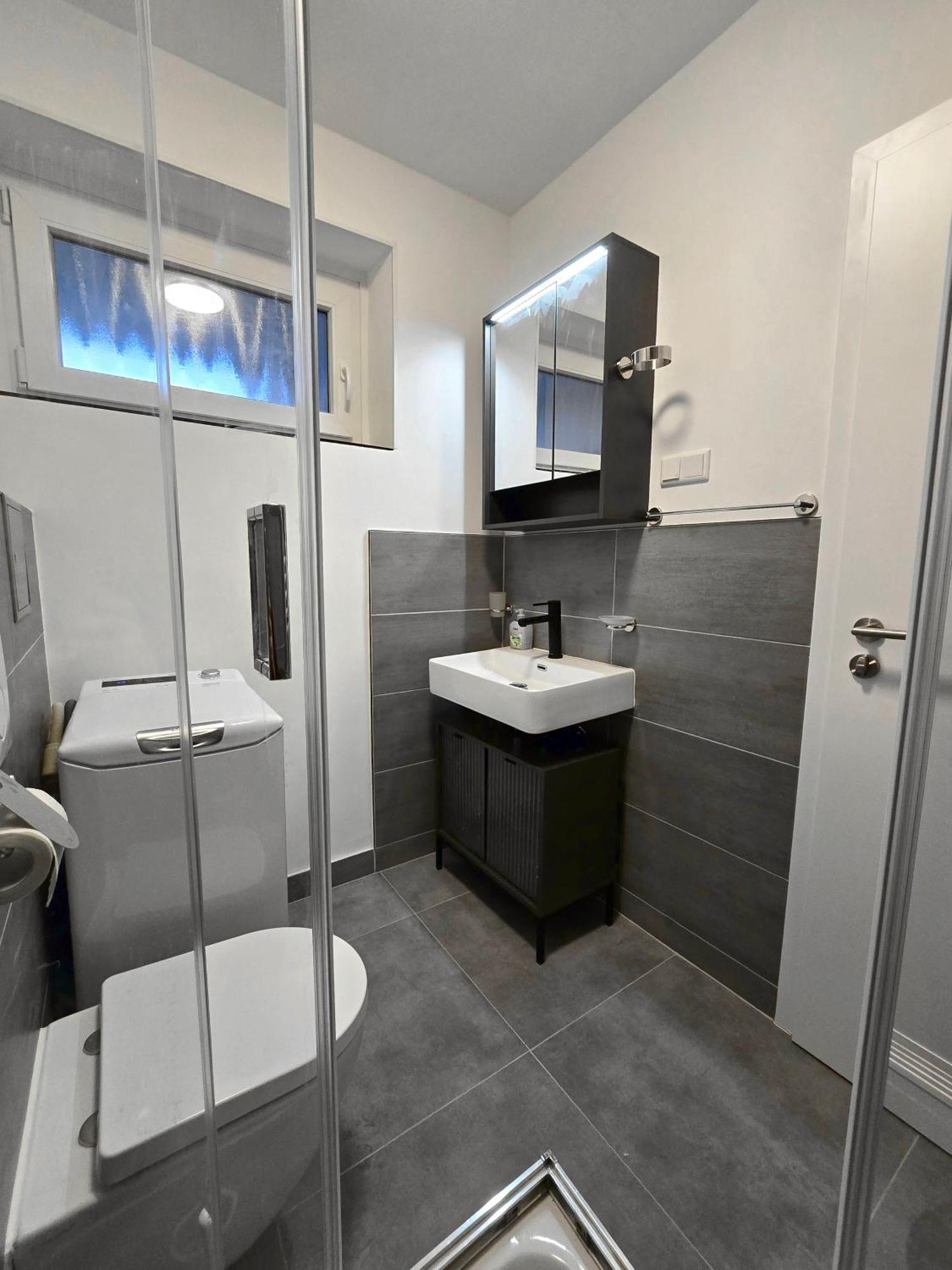 Apartment 2-zi. Apartment, Hannover-list/parking *